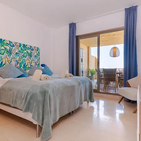 Newly Renovated With Amazing View إِستيبونا