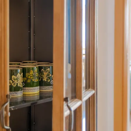 Newly Renovated With Amazing View شقة إِستيبونا